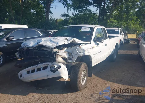 2000 Dodge Dakota Slt/Sport from USA, damaged, VIN 1B7GG22N8YS515780